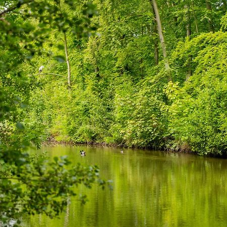 Koetshuis landgoed Iepenoord Oostkapelle Buitenkant foto