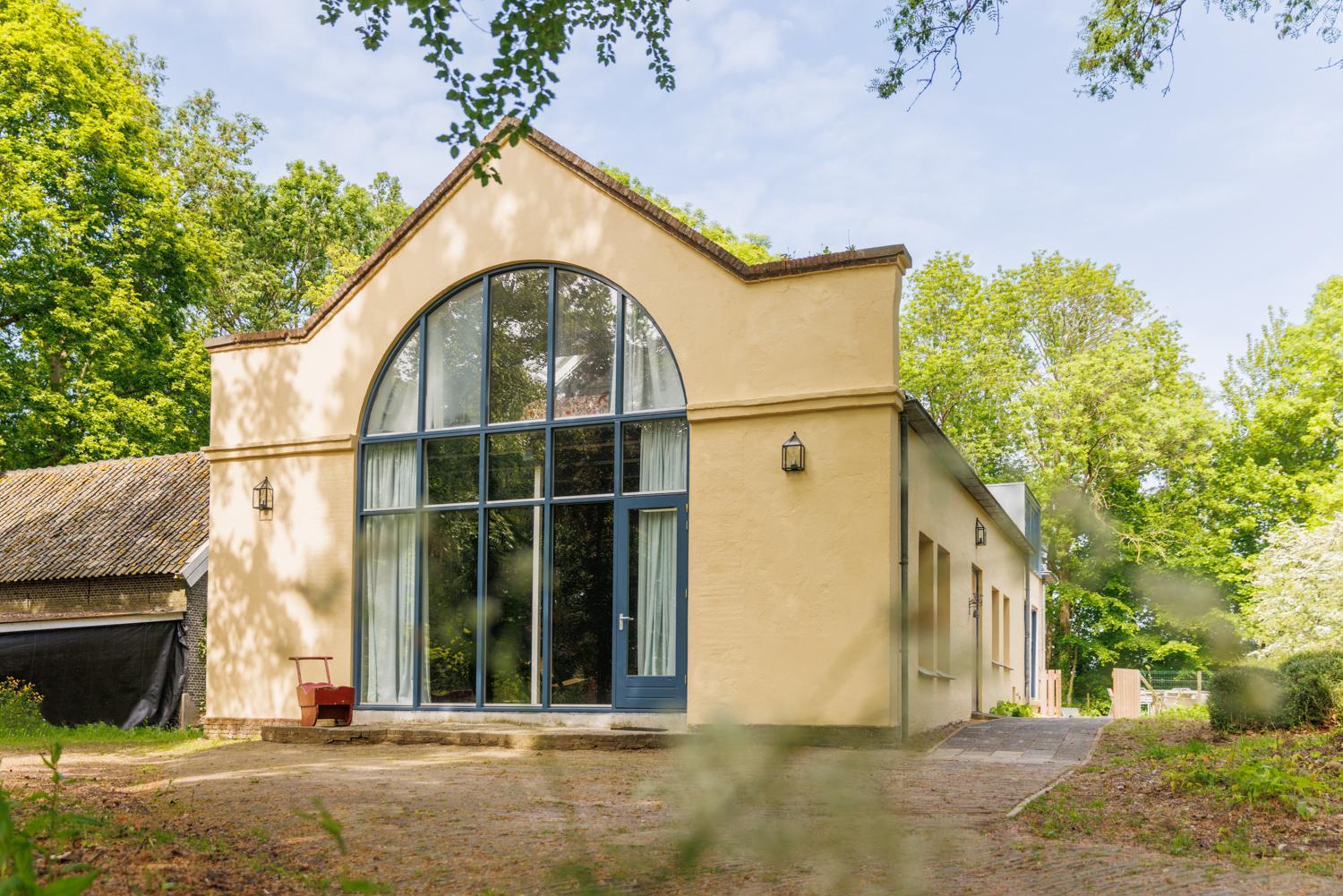 Koetshuis landgoed Iepenoord Oostkapelle Buitenkant foto